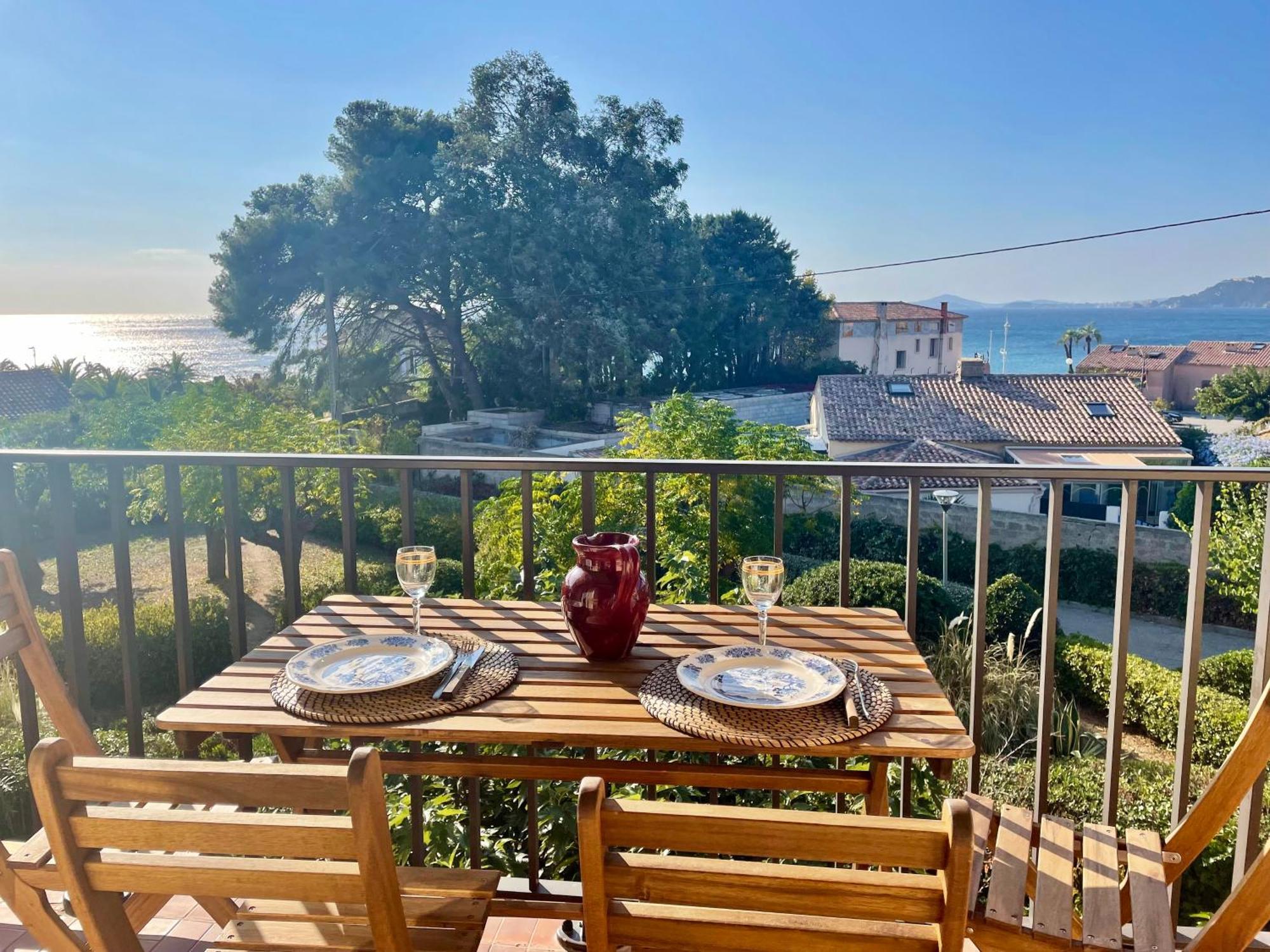 Agréable studio vue mer refait à neuf&climatisé Le Pradet Exterior foto